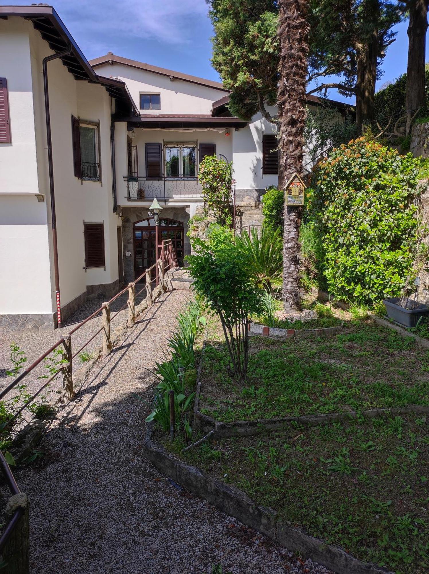 Villa Antonella, App. Vittoria Tavernerio Exterior photo